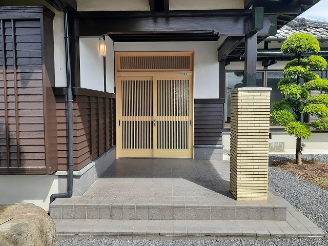 玄関ドア